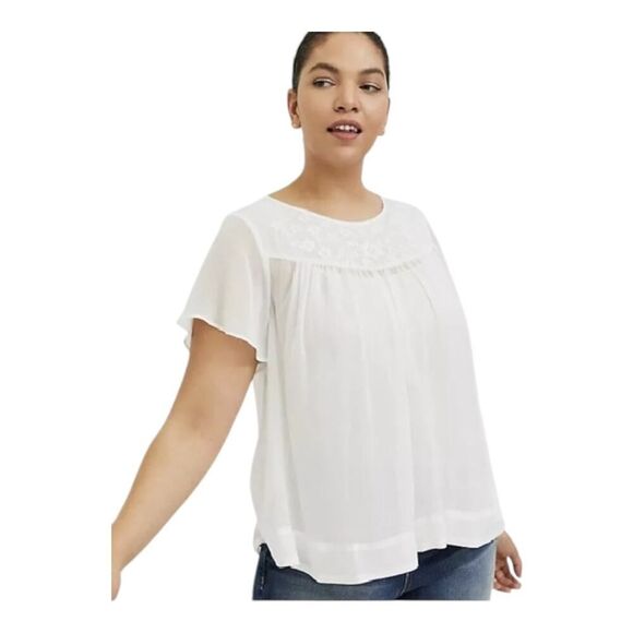 torrid Tops - Torrid Size 0 / Large White Sheer to Semi-Sheer Blouse Short Sleeves Embroidered